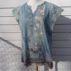 Beautiful Lace Sleeve Top, Large, Unique Boho Floral Graphic Print, Teal